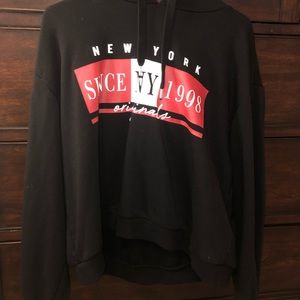 H&M New York cropped hoodie